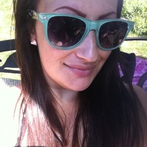 Meet your Posher, Nicole